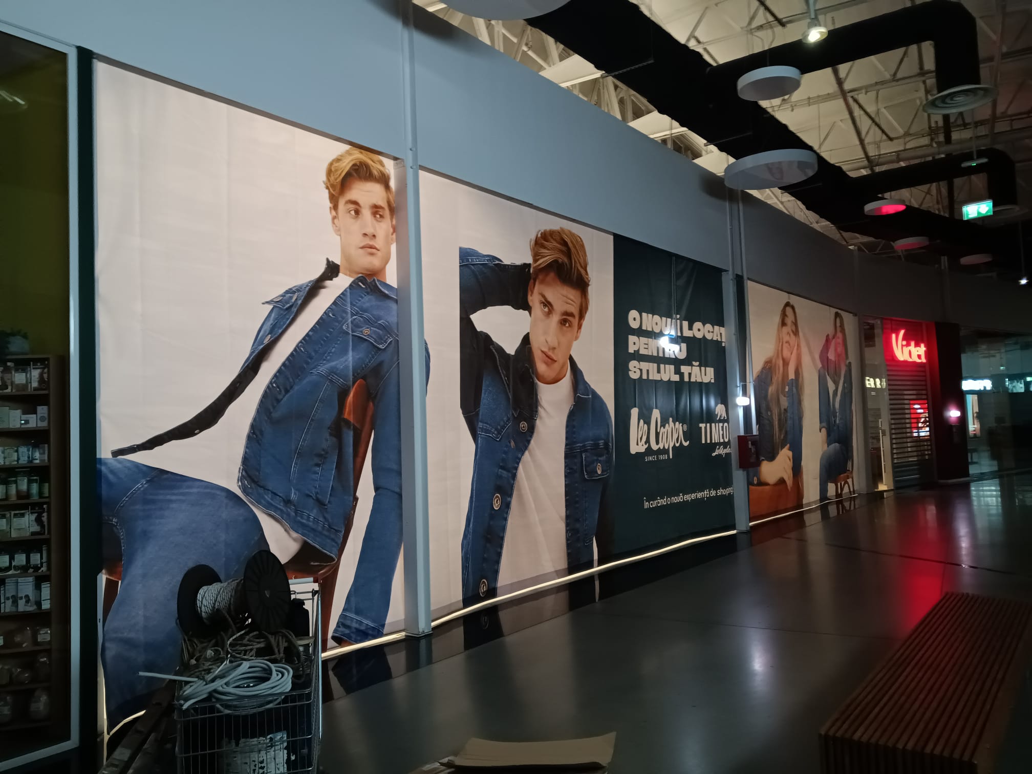 Banner interior 3
