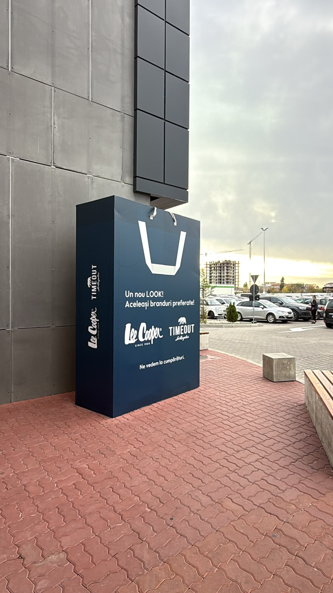 REOPENING Lee Cooper + Timeout 5
